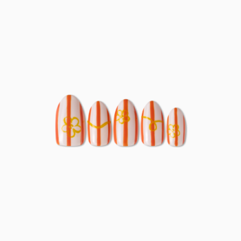 Dopamine Daisy - Orange striped press-on nails with yellow daisy floral art | flat lay 1 | So Does Nails