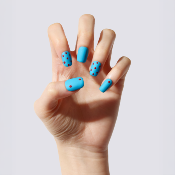 Sky Pop - Sky blue press-on nails with vibrant red polka dots | worn on hand 2 | So Does Nails